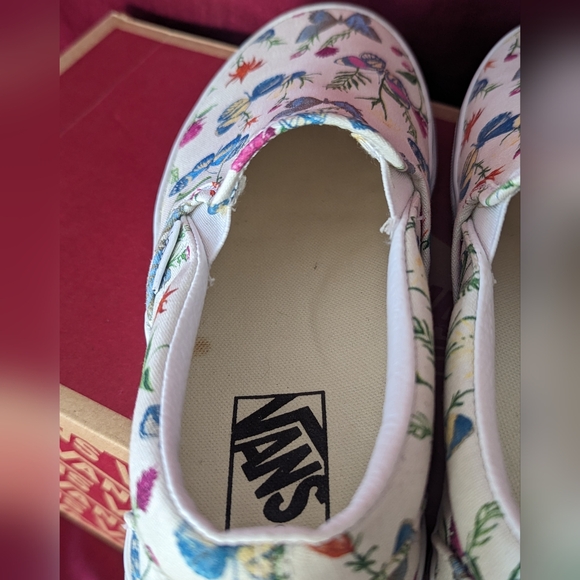 Vans Classic Slip On White Canvas Butterfly Floral Nature Women's 6.5 Men's 5 - Picture 6 of 9